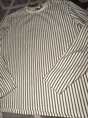 Men’s XXL asos long sleeve knit striped shirt